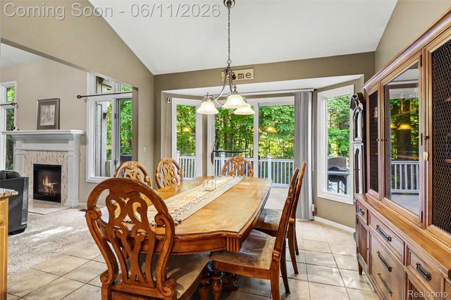 57572 Suffield Drive, Washington Township, MI 48094