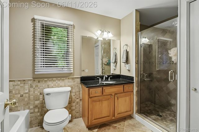 57572 Suffield Drive, Washington Township, MI 48094