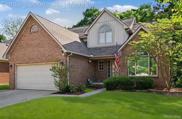 57572 Suffield Drive, Washington Township, MI 48094