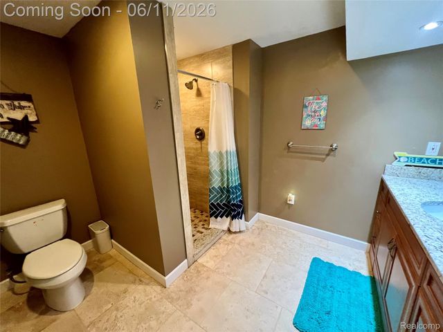 57572 Suffield Drive, Washington Township, MI 48094