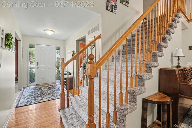 57572 Suffield Drive, Washington Township, MI 48094