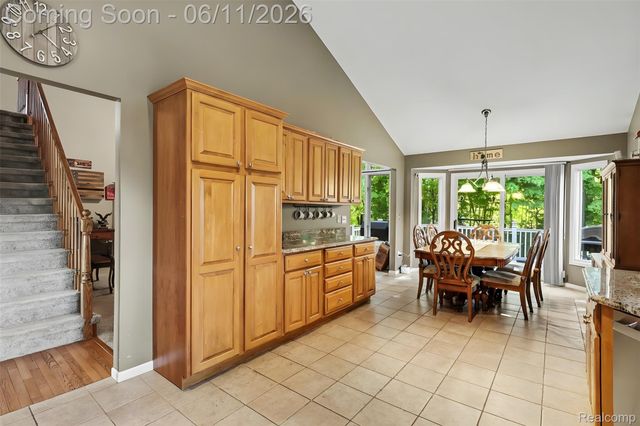 57572 Suffield Drive, Washington Township, MI 48094