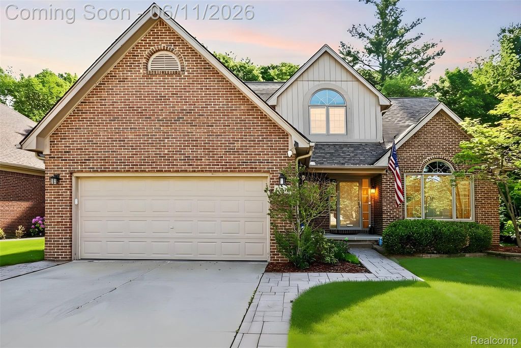 57572 Suffield Drive, Washington Township, MI 48094