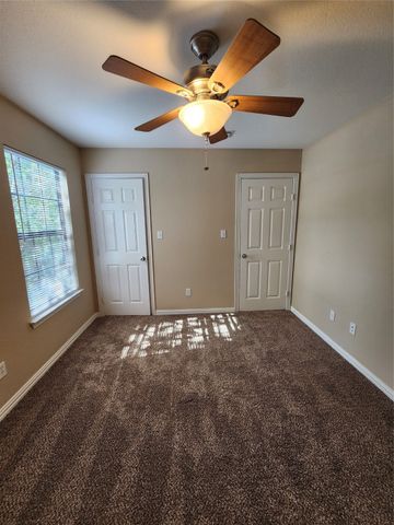 704 S Dewey Avenue, Sherman, TX 75090