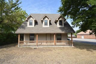 704 S Dewey Avenue, Sherman, TX 75090