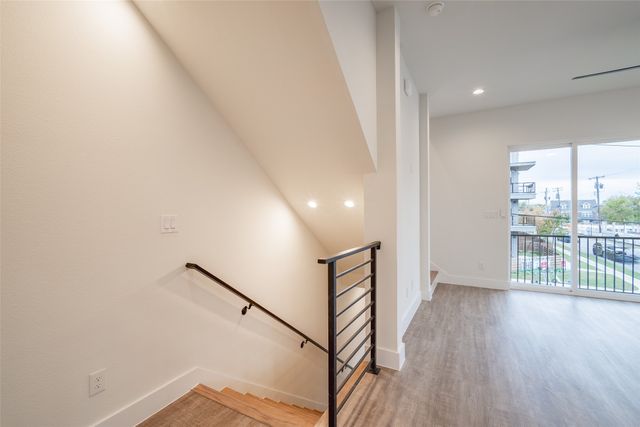 1614 N Fitzhugh Avenue 204, Dallas, TX 75204