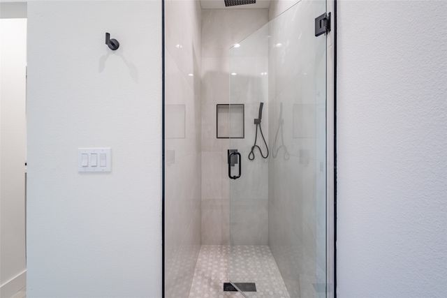 1614 N Fitzhugh Avenue 204, Dallas, TX 75204