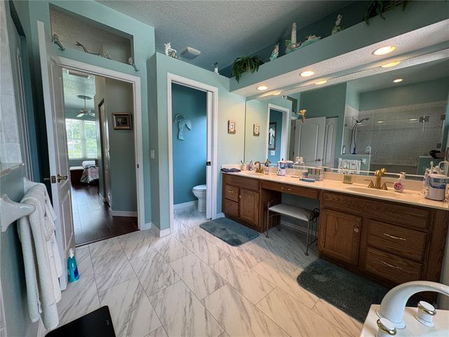 7114 46TH AVENUE CIRCLE E, Bradenton, FL 34203