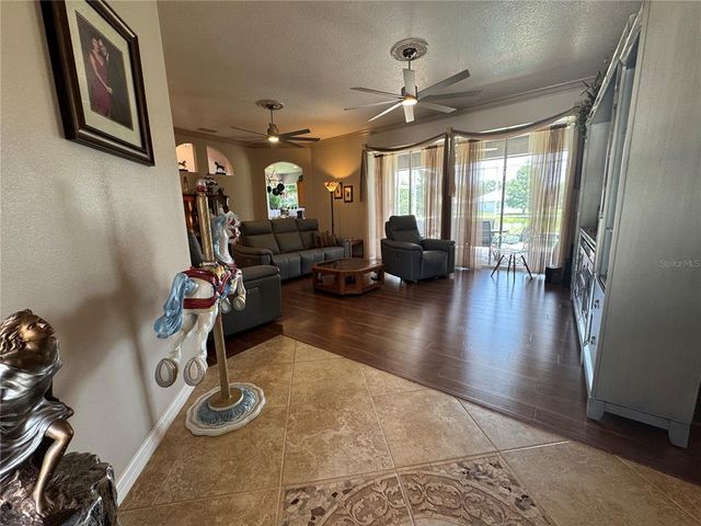 7114 46TH AVENUE CIRCLE E, Bradenton, FL 34203