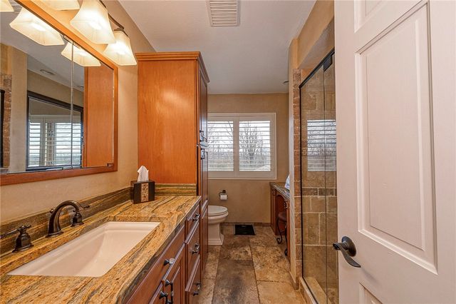 53 Hobbitt Ln, Finleyville, PA 15332