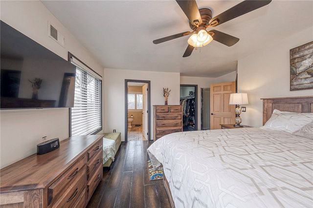 53 Hobbitt Ln, Finleyville, PA 15332