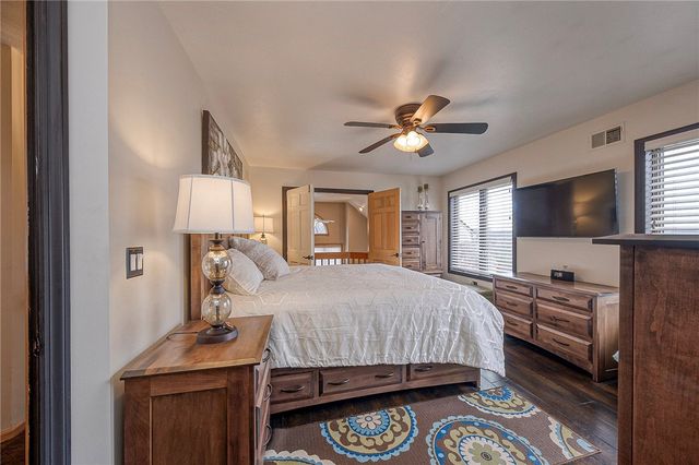 53 Hobbitt Ln, Finleyville, PA 15332