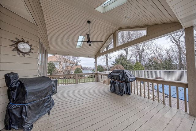 53 Hobbitt Ln, Finleyville, PA 15332