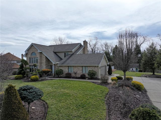 53 Hobbitt Ln, Finleyville, PA 15332