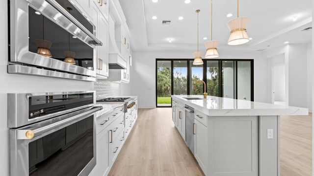 13290 Artisan Circle, Palm Beach Gardens, FL 33418