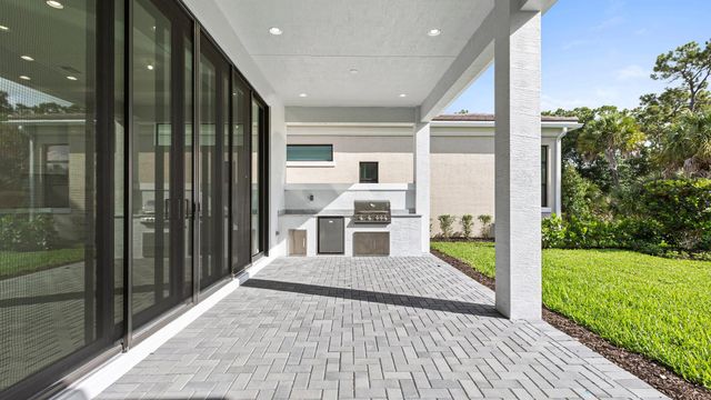 13290 Artisan Circle, Palm Beach Gardens, FL 33418