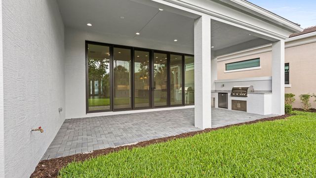 13290 Artisan Circle, Palm Beach Gardens, FL 33418