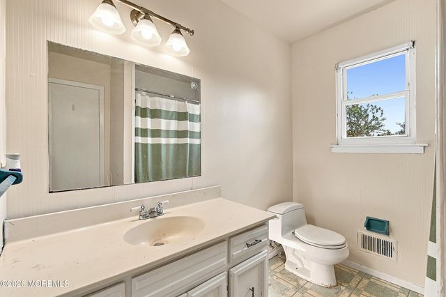816 Union Avenue, Lakehurst, NJ 08733