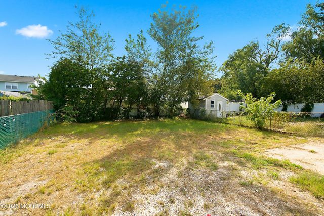 816 Union Avenue, Lakehurst, NJ 08733
