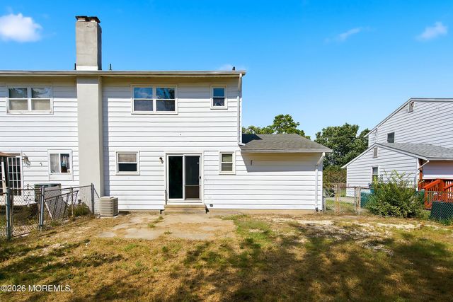 816 Union Avenue, Lakehurst, NJ 08733