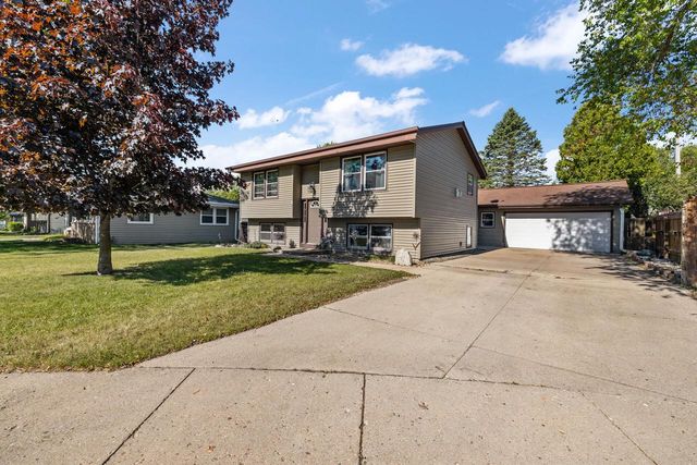 855 Lois COURT, Hartford, WI 53027