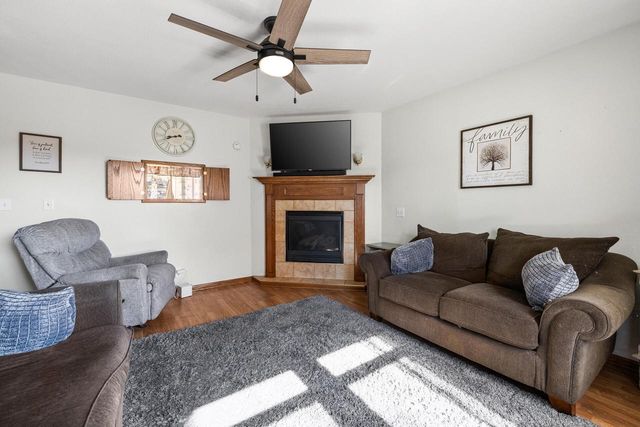 855 Lois COURT, Hartford, WI 53027