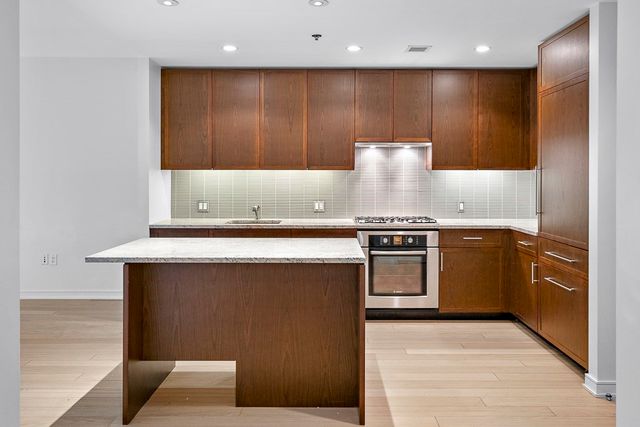 580 Washington St 404, Boston, MA 02111