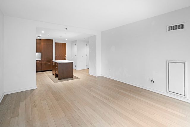 580 Washington St 404, Boston, MA 02111