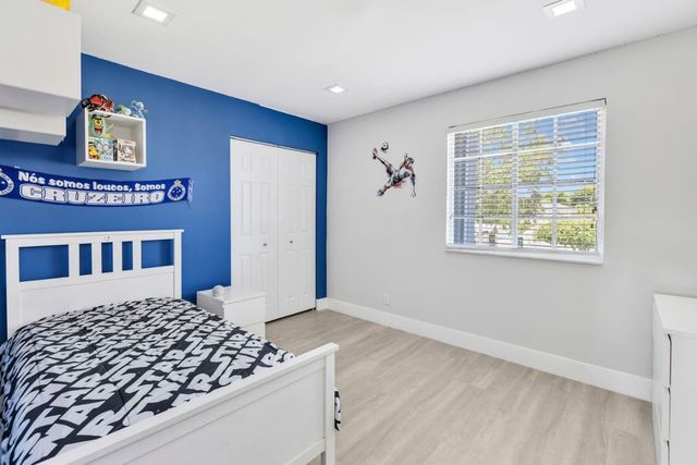 1220 SW 46th Terrace, Deerfield Beach, FL 33442