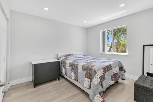 1220 SW 46th Terrace, Deerfield Beach, FL 33442