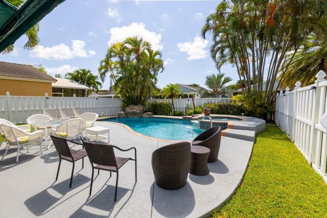 1220 SW 46th Terrace, Deerfield Beach, FL 33442