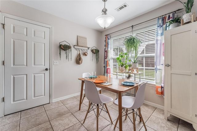 1308 E Freedom Street, Siloam Springs, AR 72761