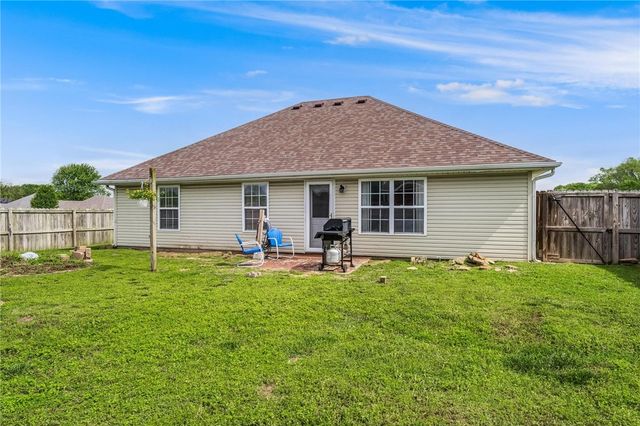1308 E Freedom Street, Siloam Springs, AR 72761