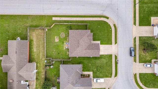 1308 E Freedom Street, Siloam Springs, AR 72761