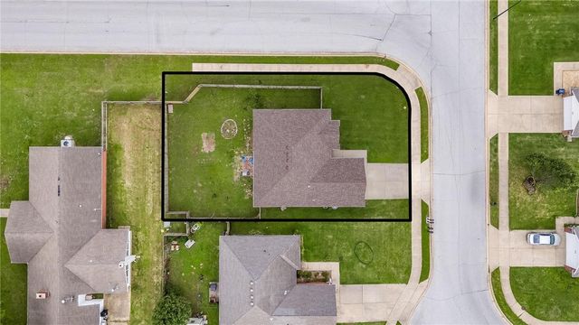 1308 E Freedom Street, Siloam Springs, AR 72761
