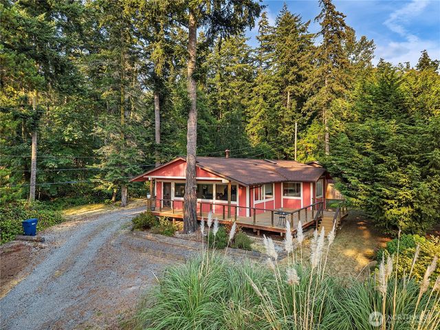 17261 Golden View Avenue, La Conner, WA 98257