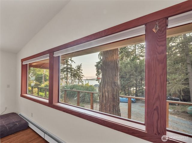 17261 Golden View Avenue, La Conner, WA 98257