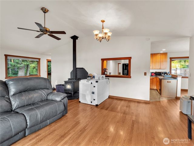 17261 Golden View Avenue, La Conner, WA 98257