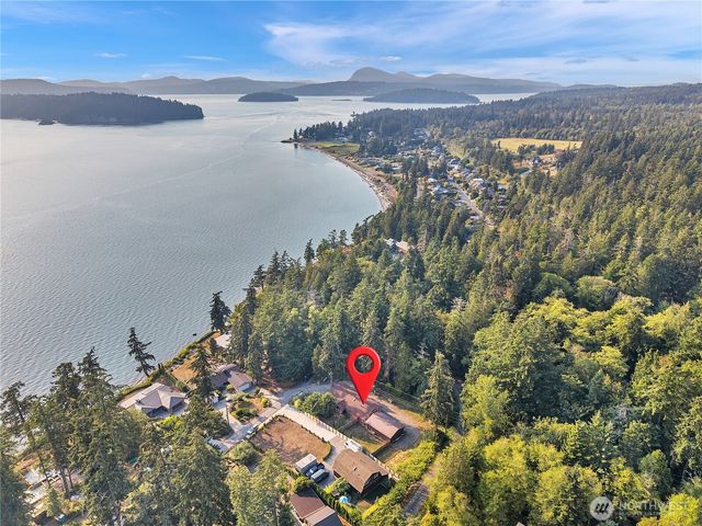 17261 Golden View Avenue, La Conner, WA 98257