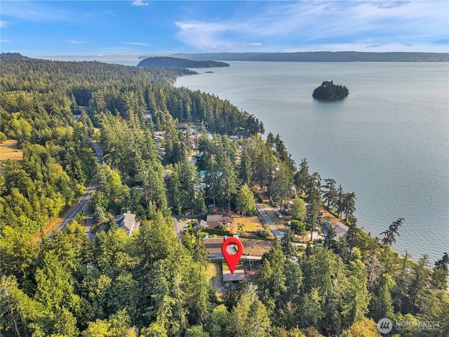 17261 Golden View Avenue, La Conner, WA 98257