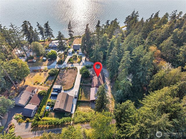 17261 Golden View Avenue, La Conner, WA 98257