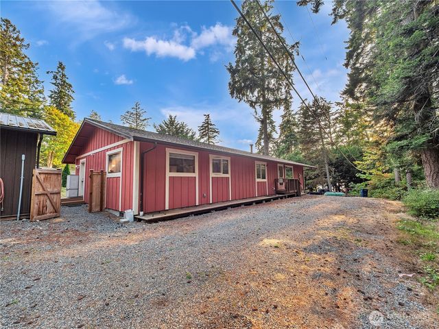 17261 Golden View Avenue, La Conner, WA 98257