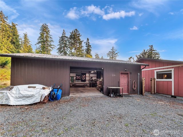 17261 Golden View Avenue, La Conner, WA 98257