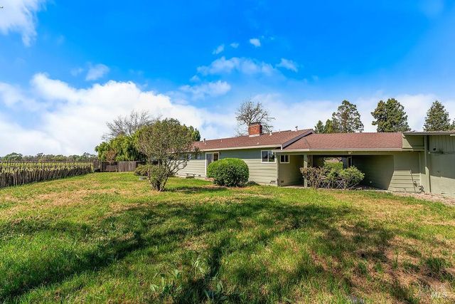 878 Pauline Ct, Santa Rosa, CA 95401