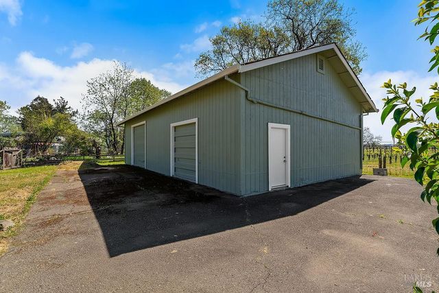 878 Pauline Ct, Santa Rosa, CA 95401