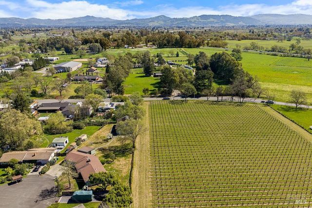 878 Pauline Ct, Santa Rosa, CA 95401