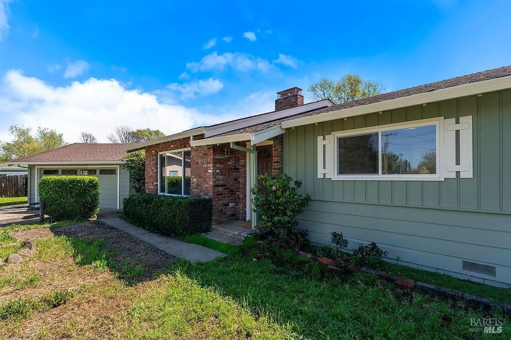 878 Pauline Ct, Santa Rosa, CA 95401