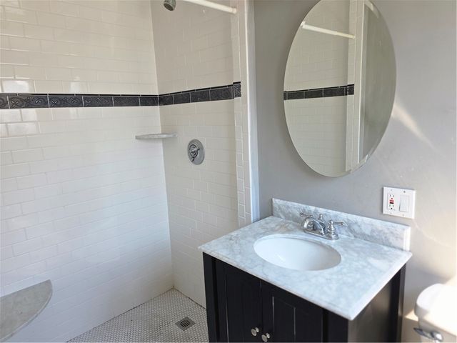 218 Oaklawn Avenue, Cranston, RI 02920