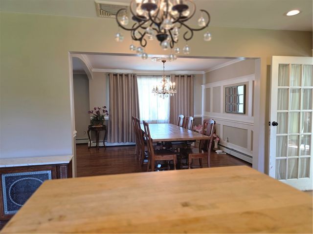 218 Oaklawn Avenue, Cranston, RI 02920