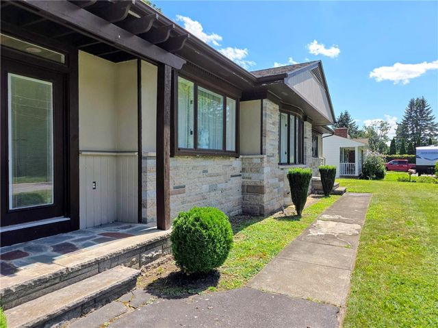 218 Oaklawn Avenue, Cranston, RI 02920
